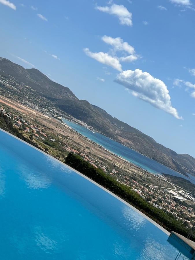 Villa Endless Blue